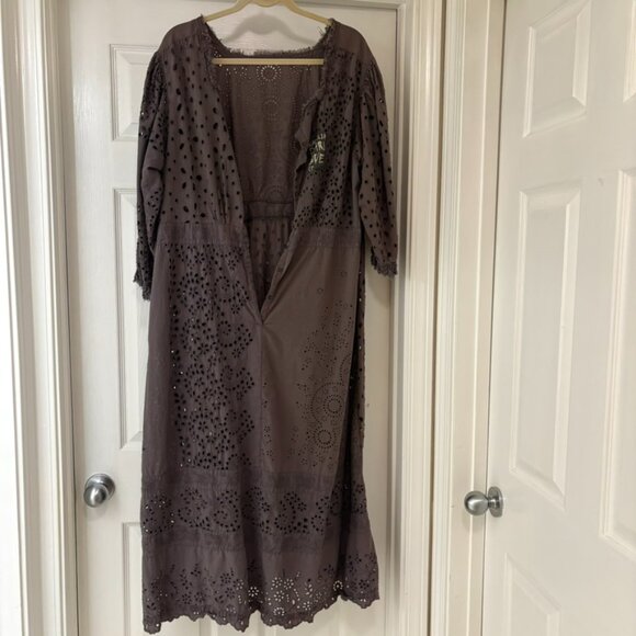 Magnolia Pearl Eyelet Maevry Dress, Ozzy OS - Picture 5 of 8